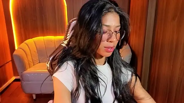 Alina b  online show from 31, 7, 2026