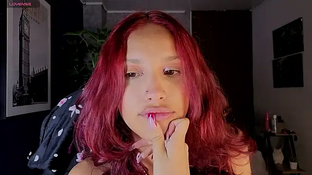 Snapshot of saphire_ chatting on 5, 3, 2026 saphire online show from 5, 3, 2026