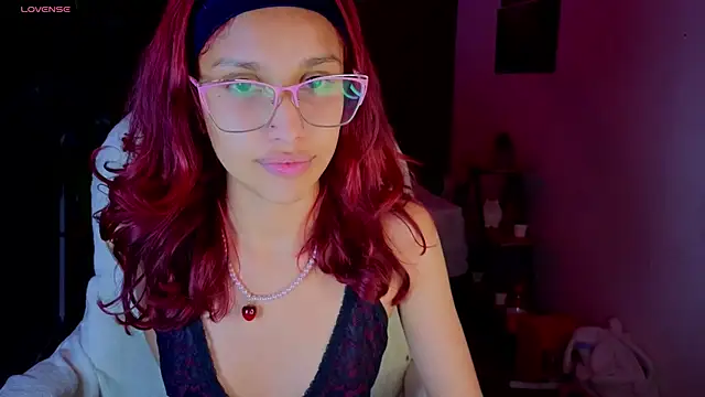 Snapshot of saphire_ chatting on 7, 3, 2026 saphire online show from 7, 3, 2026