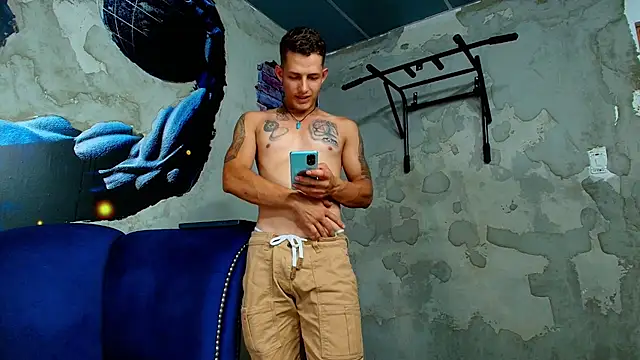 Snapshot of _angel_rivera chatting on 7, 2, 2026 angel rivera online show from 7, 2, 2026