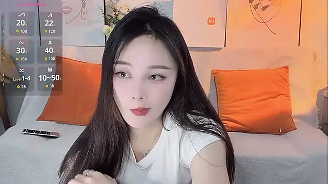 Lisa-295188 online show from 19, 4, 2026