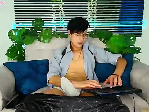 Snapshot of ThiiagoSaeenz chatting on 4, 3, 2026 ThiiagoSaeenz online show from 4, 3, 2026