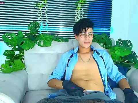 Snapshot of ThiiagoSaeenz chatting on 16, 3, 2026 ThiiagoSaeenz online show from 16, 3, 2026