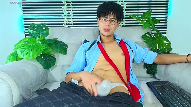 ThiiagoSaeenz online show from 29, 4, 2026