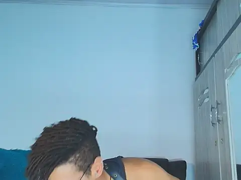ThiiagoSaeenz online show from 11, 7, 2026