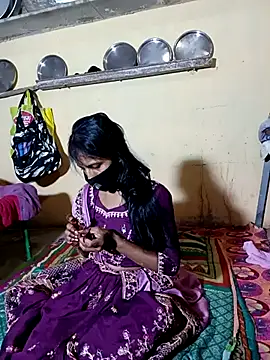 Snapshot of bharticouple chatting on 30, 4, 2026 bharticouple online show from 30, 4, 2026