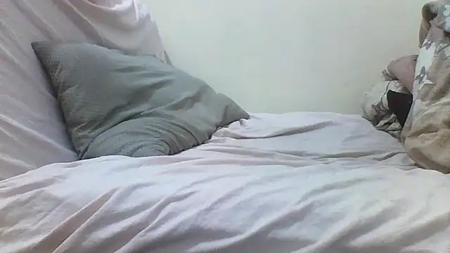 Snapshot of anonymous_mommy chatting on 10, 3, 2026 anonymous mommy online show from 10, 3, 2026