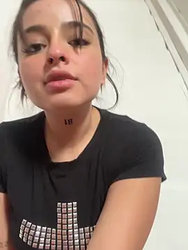 Snapshot of vainillasuave chatting on 15, 3, 2026 vainillasuave online show from 15, 3, 2026