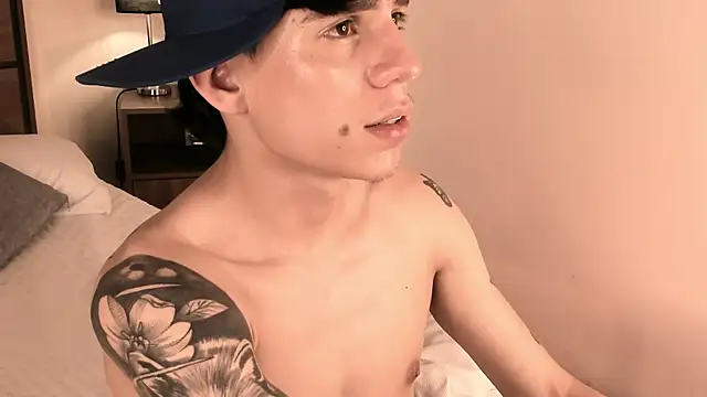 Snapshot of Angel_eros_ chatting on 2, 3, 2026 Angel eros online show from 2, 3, 2026