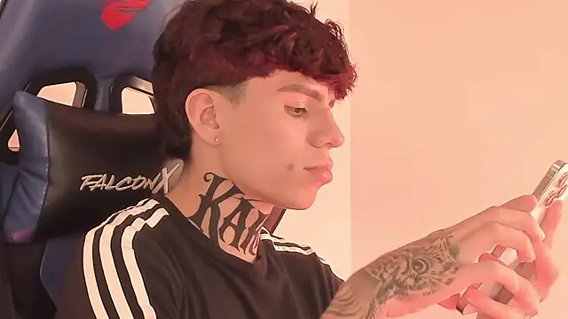 Snapshot of Angel_eros_ chatting on 19, 3, 2026 Angel eros online show from 19, 3, 2026