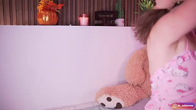 MiaTorres4 online show from 26, 7, 2026
