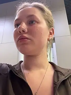 Snapshot of AsynaYuuki chatting on 22, 2, 2026 AsynaYuuki online show from 22, 2, 2026