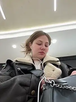 Snapshot of AsynaYuuki chatting on 6, 3, 2026 AsynaYuuki online show from 6, 3, 2026