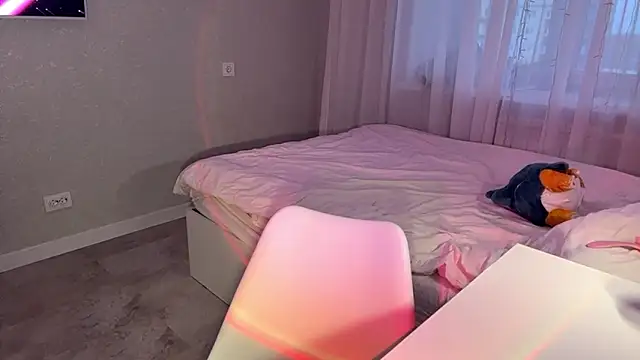 Snapshot of Between_Eeys chatting on 18, 3, 2026 Between Eeys online show from 18, 3, 2026