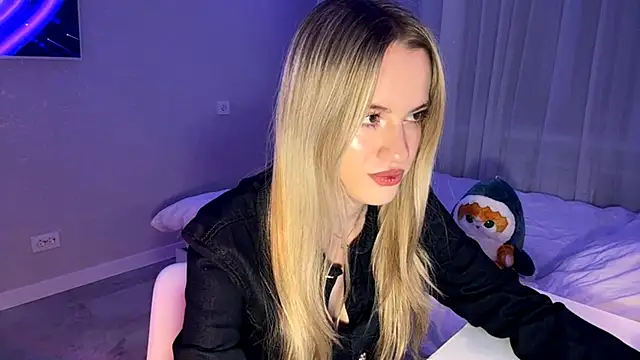 Snapshot of Between_Eeys chatting on 22, 3, 2026 Between Eeys online show from 22, 3, 2026