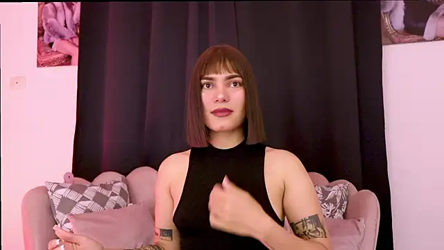 dakotacollins  online show from 11, 6, 2026