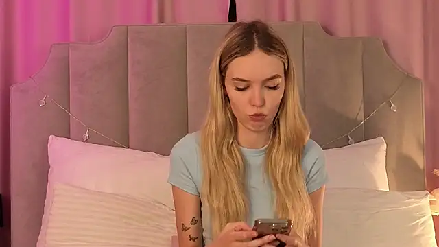 NikkiRyx online show from 2, 8, 2026