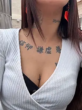 MelaFoxx online show from 11, 2, 2026