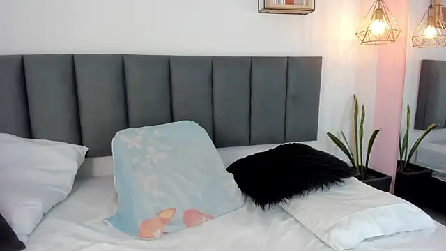 sam doll  online show from 25, 5, 2026