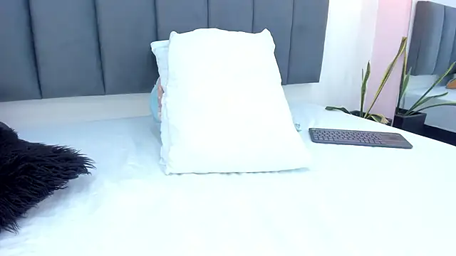 sam doll  online show from 11, 6, 2026