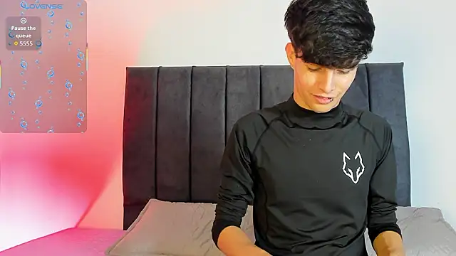 Snapshot of axxxel_twink chatting on 23, 3, 2026 axxxel twink online show from 23, 3, 2026