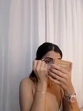 Snapshot of EvaMiranda chatting on 6, 2, 2026 EvaMiranda online show from 6, 2, 2026