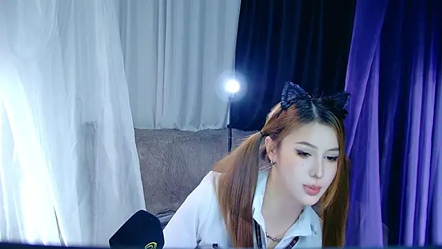 Yunny-888 online show from 18, 3, 2026