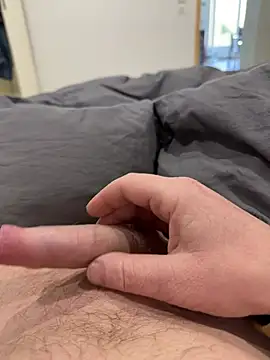 Snapshot of petitsexe52 chatting on 9, 3, 2026 petitsexe52 online show from 9, 3, 2026