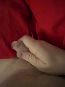 Snapshot of petitsexe52 chatting on 15, 3, 2026 petitsexe52 online show from 15, 3, 2026