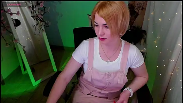 CuttieEmma online show from 6, 5, 2026