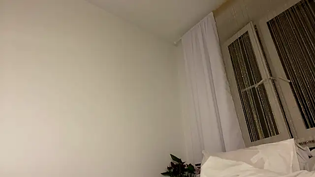 Snapshot of lil_kittty chatting on 15, 3, 2026 lil kittty online show from 15, 3, 2026