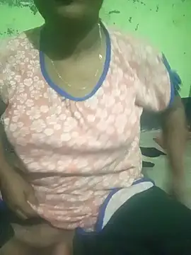 Snapshot of Romantic-Couple999 chatting on 11, 3, 2026 Romantic-Couple999 online show from 11, 3, 2026