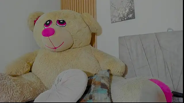 Snapshot of alix_pretty18 chatting on 17, 3, 2026 alix pretty18 online show from 17, 3, 2026