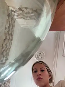 Mia Rosee1 online show from 15, 7, 2026
