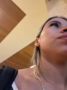 Mia Rosee1 online show from 23, 7, 2026