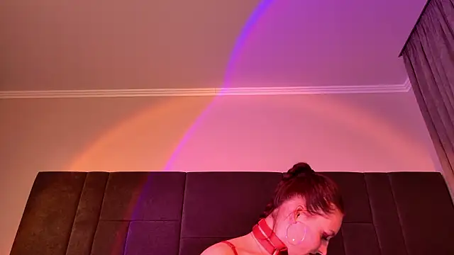Vixsariaaa online show from 2, 2, 2026