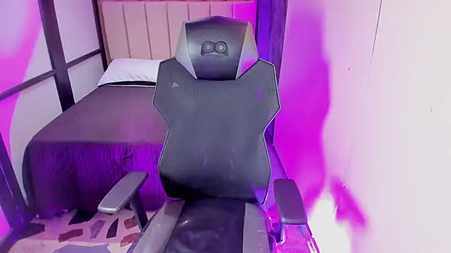 GemmaBrown online show from 13, 3, 2026