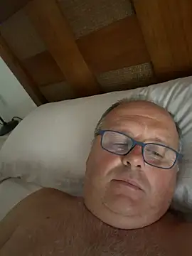 Snapshot of YachtCaptain10 chatting on 2, 7, 2026 YachtCaptain10 online show from 2, 7, 2026
