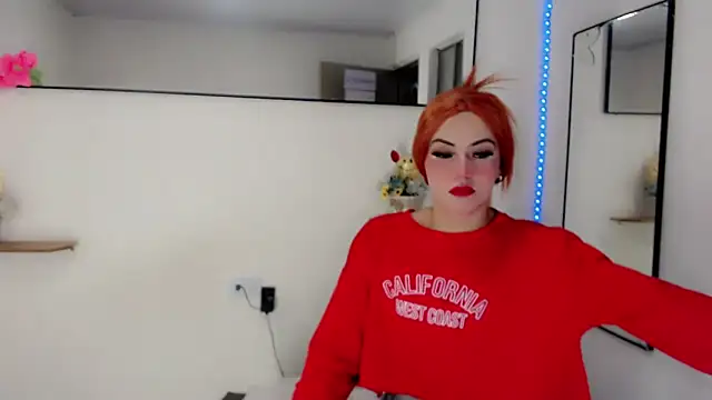 NathalialLooes online show from 5, 5, 2026