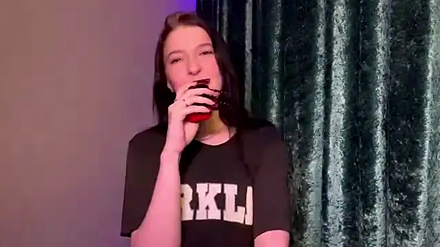 Sarahsolara online show from 11, 3, 2026