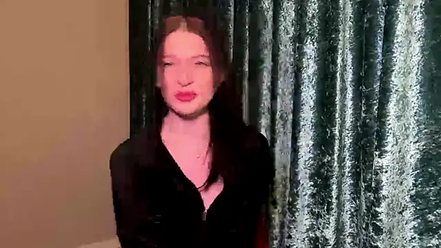 Sarahsolara online show from 12, 3, 2026