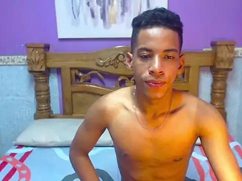 Luigi Ferrer online show from 18, 3, 2026