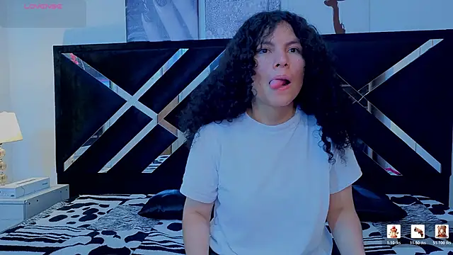 Zoe-yanin online show from 4, 5, 2026