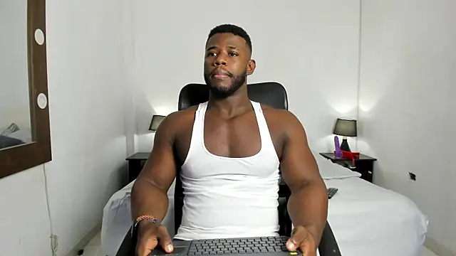 Snapshot of James_McBoy chatting on 17, 7, 2026 James McBoy online show from 17, 7, 2026