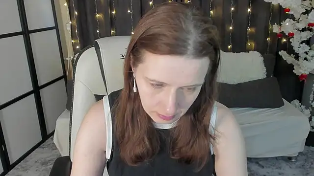 Snapshot of Kathrine_Meyer chatting on 4, 3, 2026 Kathrine Meyer online show from 4, 3, 2026