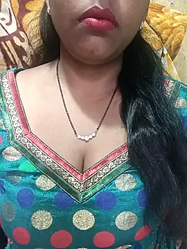 Snapshot of Parul-009 chatting on 6, 3, 2026 Parul-009 online show from 6, 3, 2026