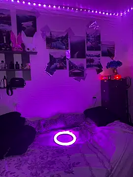 Carolina G0lden online show from 28, 4, 2026