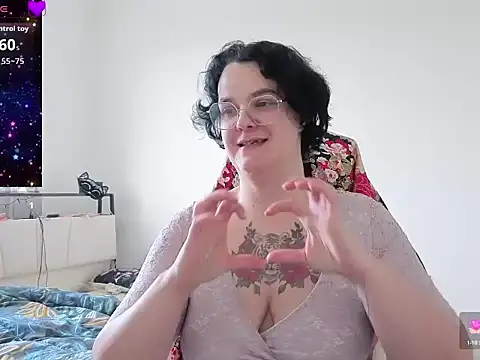 lunatigre4 online show from 24, 2, 2026