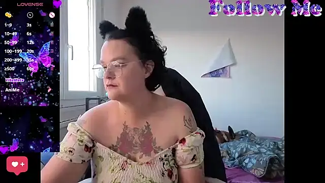 lunatigre4 online show from 15, 5, 2026