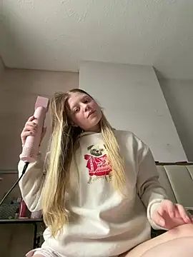 Snapshot of Paige_love chatting on 16, 3, 2026 Paige love online show from 16, 3, 2026